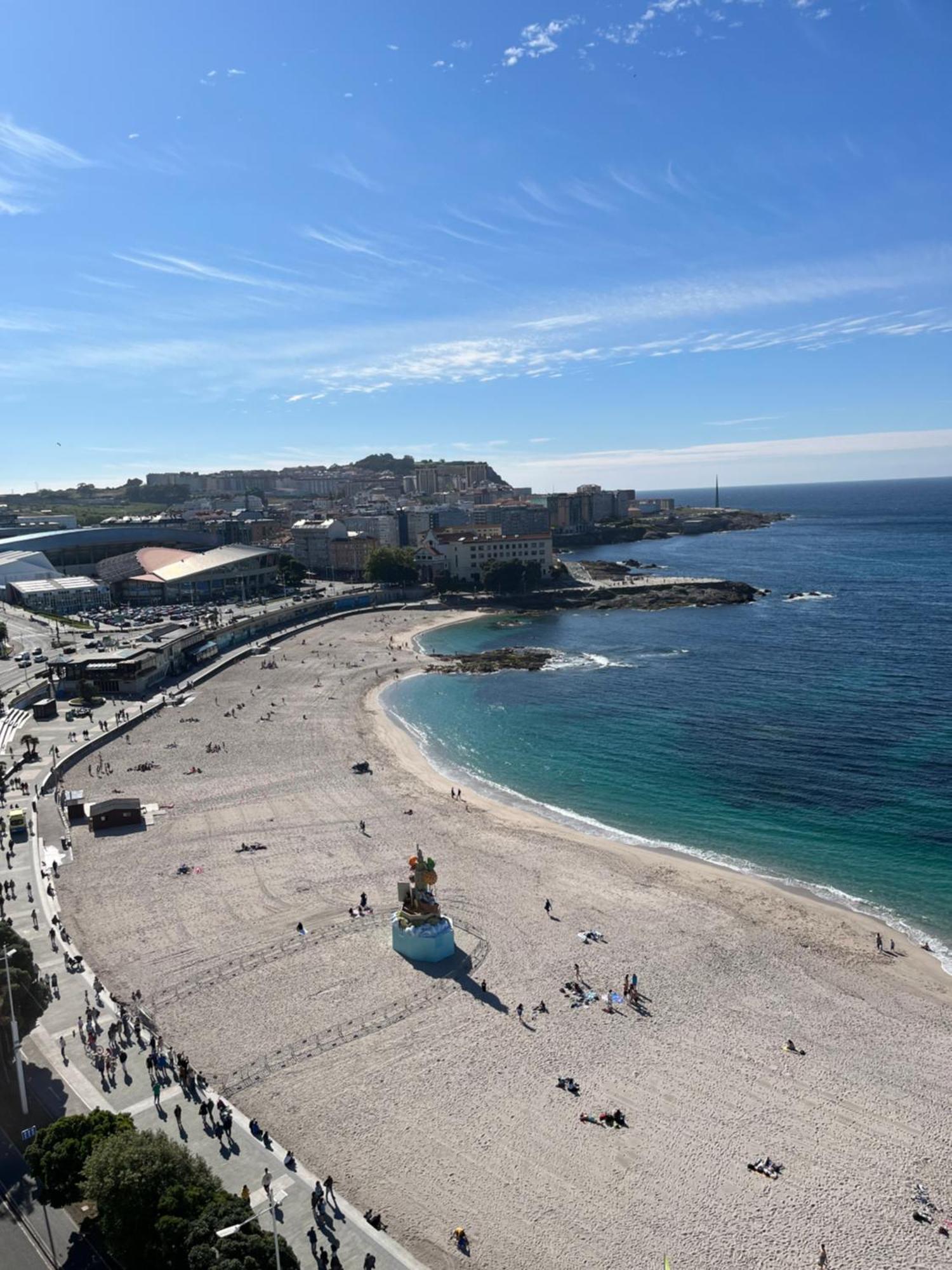 Primera Linea Playa Riazor Ла Коруня Екстериор снимка